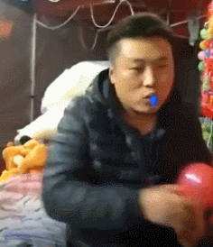 【今天有什么好笑的 #32】没有感情的吹气球机器